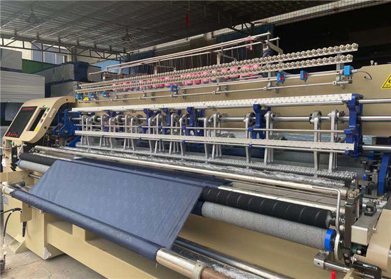 LCD-scherm met een maximale naaisnelheid van 1000 R/MIN