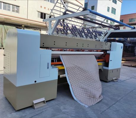 1000 RPM Industrial Multi Needle Shuttle Quilting Machine voor dekbedden en kledingstukken