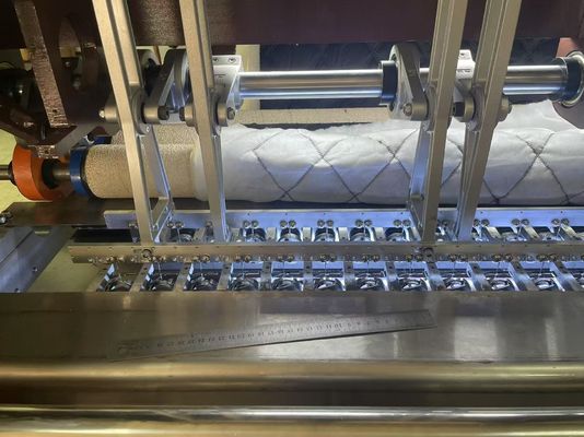 B-serie Computerized Rotary Hook Multi-naald Quilting Machine
